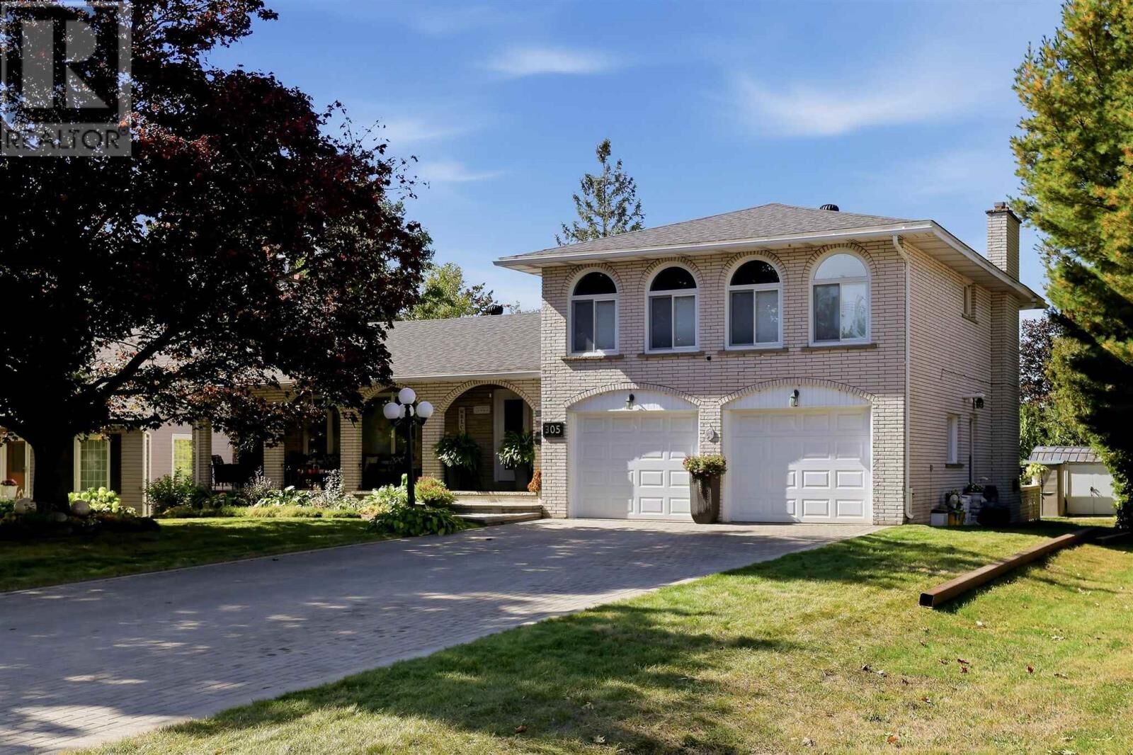 Property Photo:  305 Reid St  ON P6B 4V2 