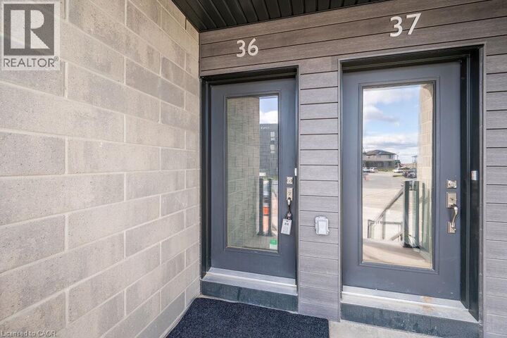 Property Photo:  261 Woodbine Avenue 36  ON N2R 0P7 