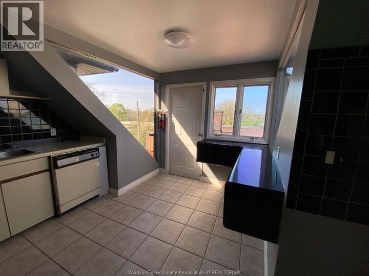 Property Photo:  165 Janette Penthouse  ON N9A 4Y9 