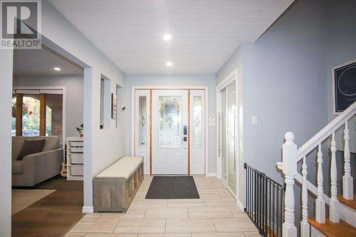 Photo de la propriété:  238 Old Goulais Bay Rd  ON P6B 0B9 