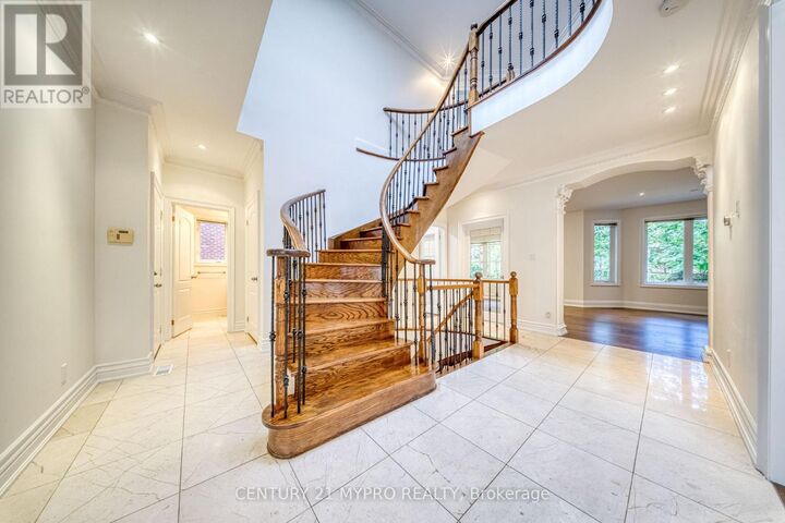Property Photo:  238 Poyntz Avenue  ON M2N 1J7 