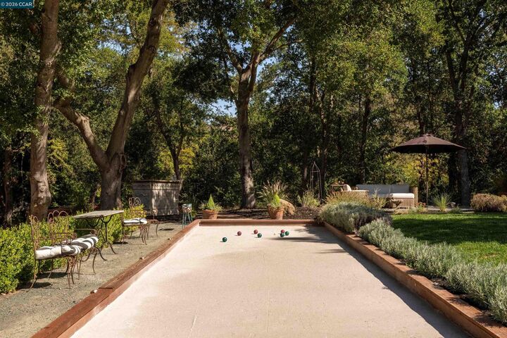 Property Photo:  512 Hemme Avenue  CA 94507 