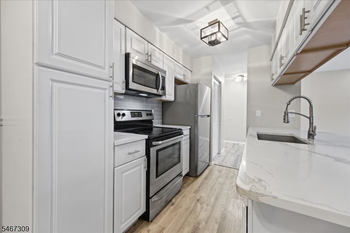 Property Photo:  79 Eton Way  NJ 08873 