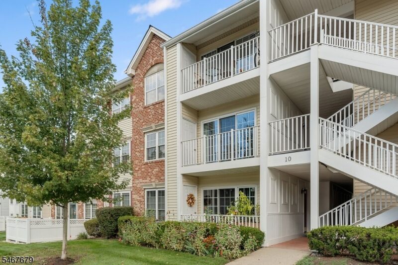 Property Photo:  1009 Breckenridge Dr  NJ 08876 