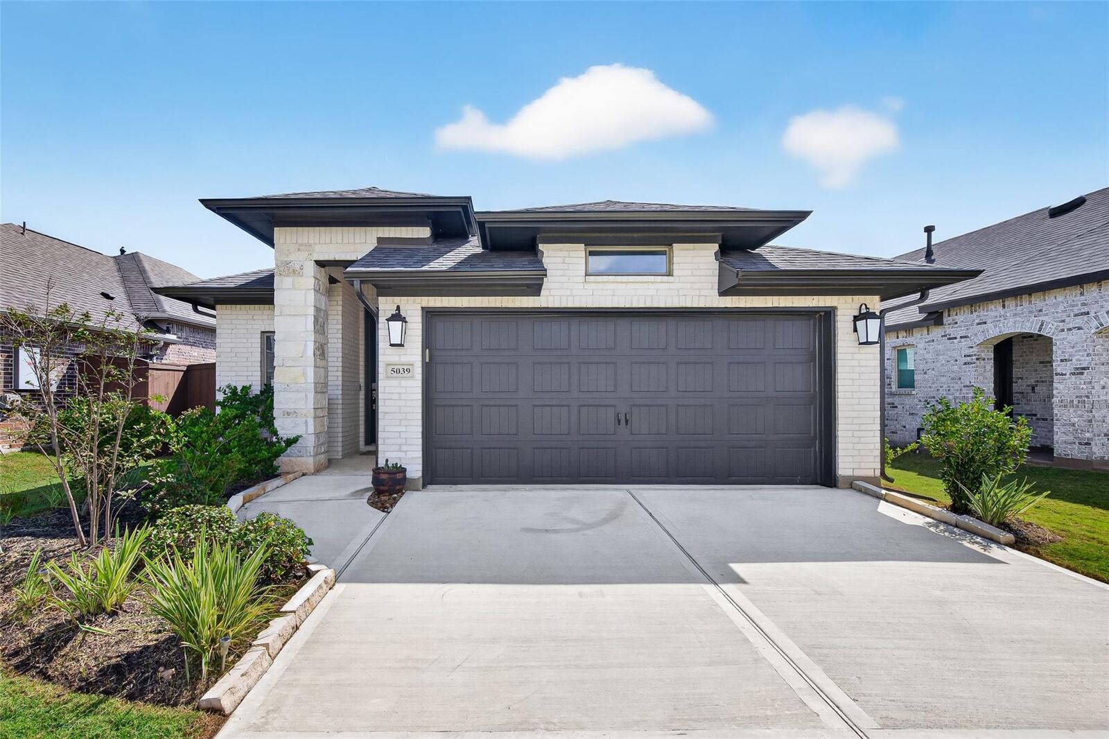 Property Photo:  5039 Henry Merrit Street  TX 77471 