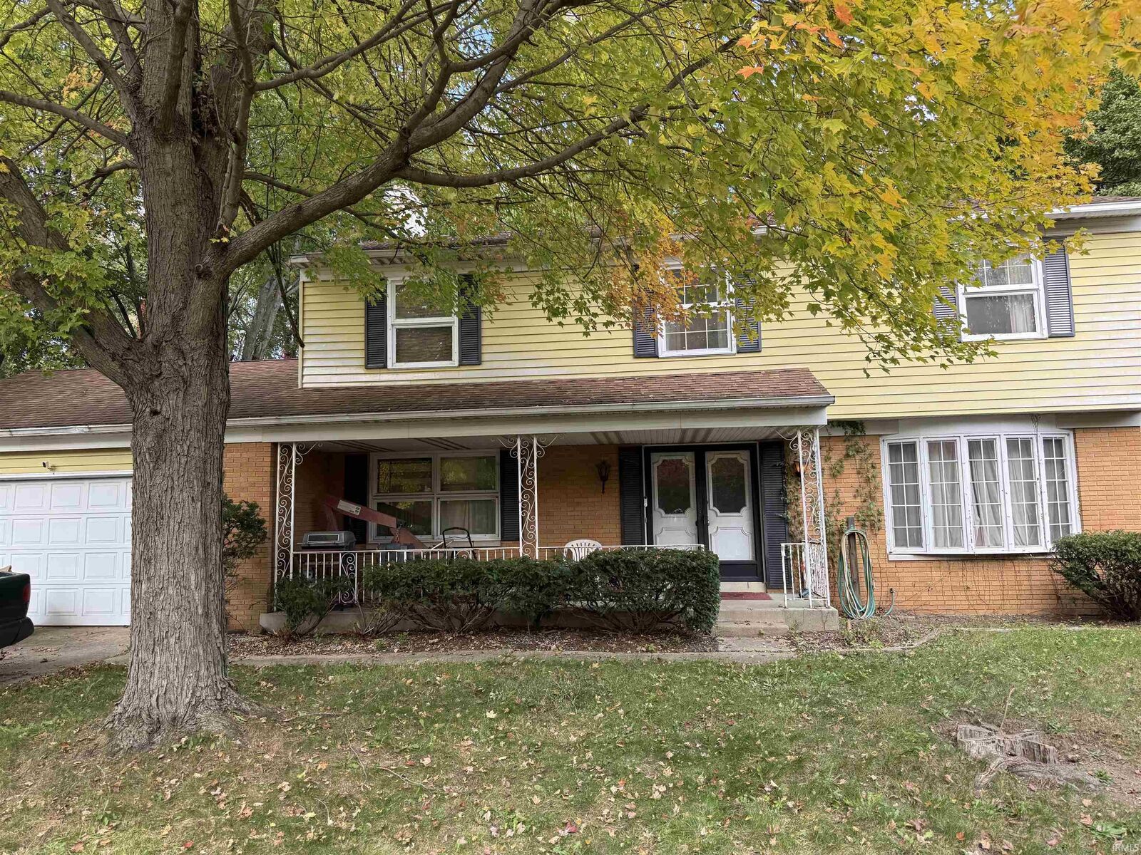 Property Photo:  23009 Cambridge Court  IN 46516-9185 