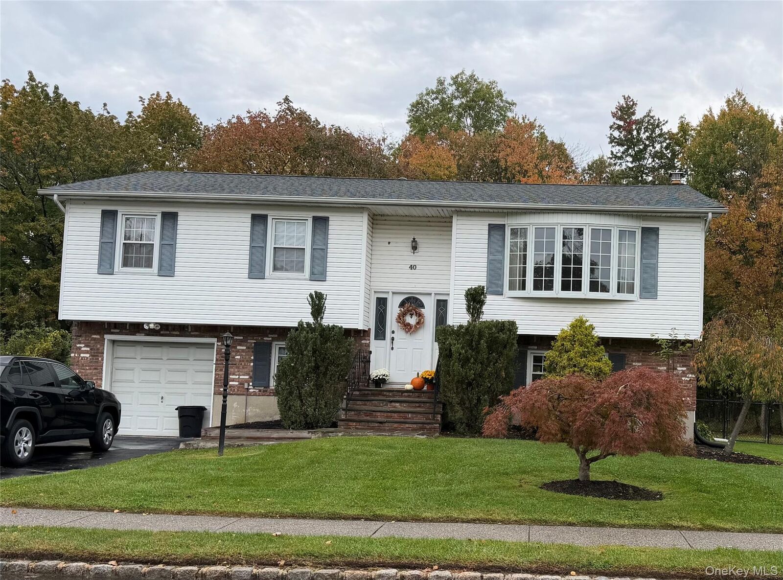 Property Photo:  40 Lake Nanuet Drive  NY 10954 