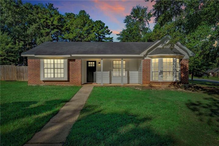 Property Photo: 750 Royal Woods Drive E AL 36608