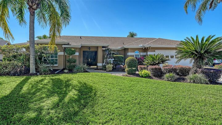 Property Photo: 7975 Monticello Lane FL 34243