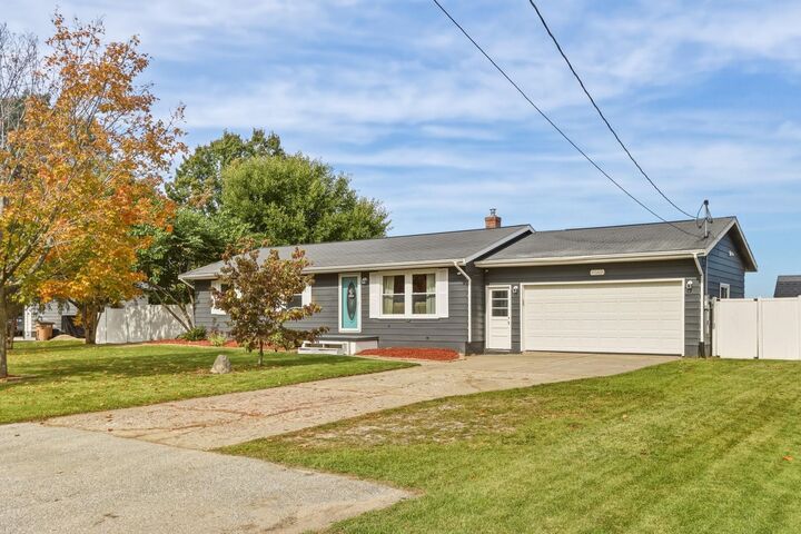 Property Photo:  11149 N Evergreen Road  MI 48415 