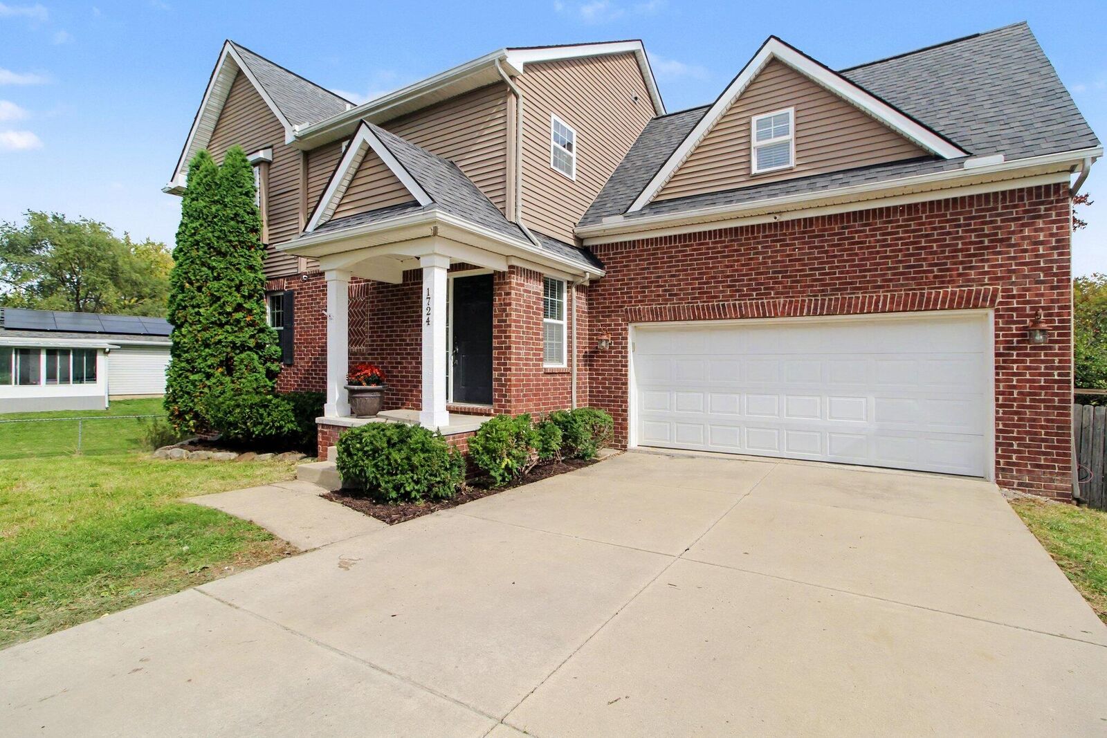 Property Photo:  1724 Enclave Lane  MI 48103 
