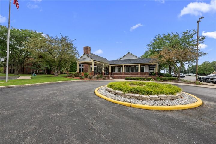 Property Photo:  204 Glengarry Drive 102  IL 60108 