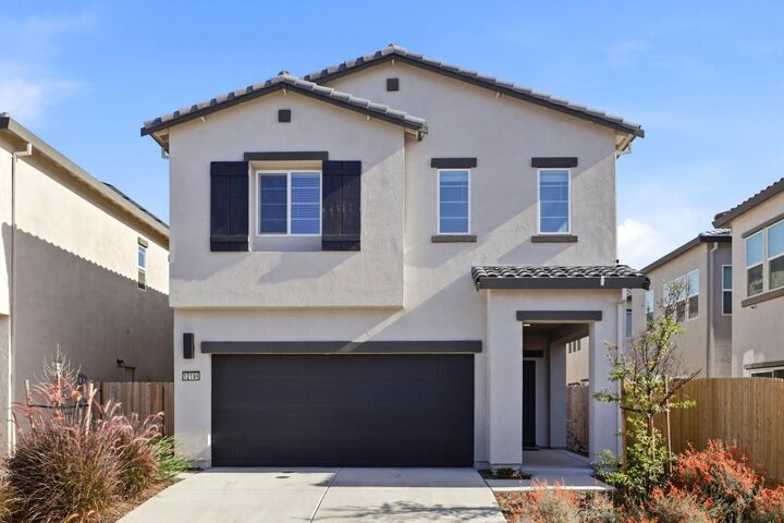 Property Photo:  12186 Grey Crow Circle  CA 95742 