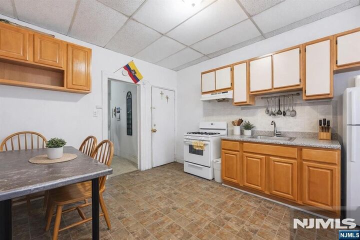Property Photo: 509 Monastery Place NJ 07087