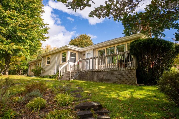 Property Photo:  59 Tremain Crescent  NS B0N 2T0 