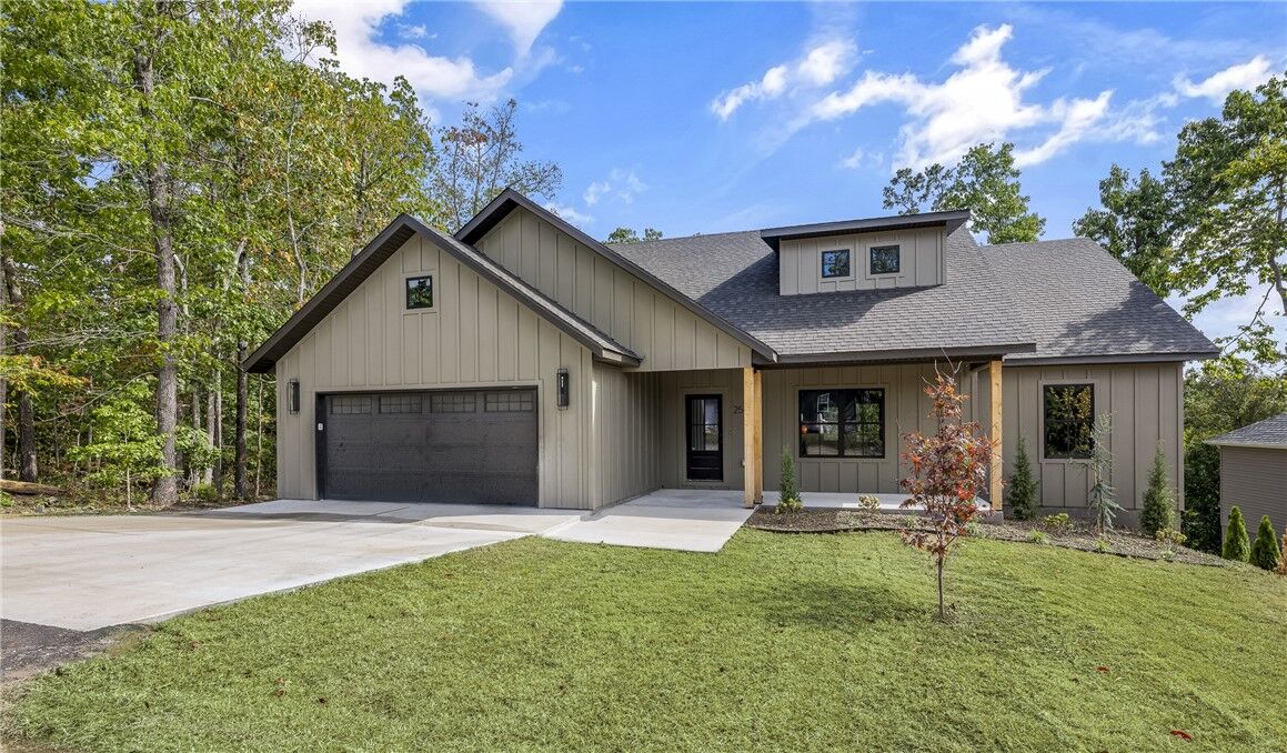 Property Photo:  25 Salisbury Drive  AR 72714 