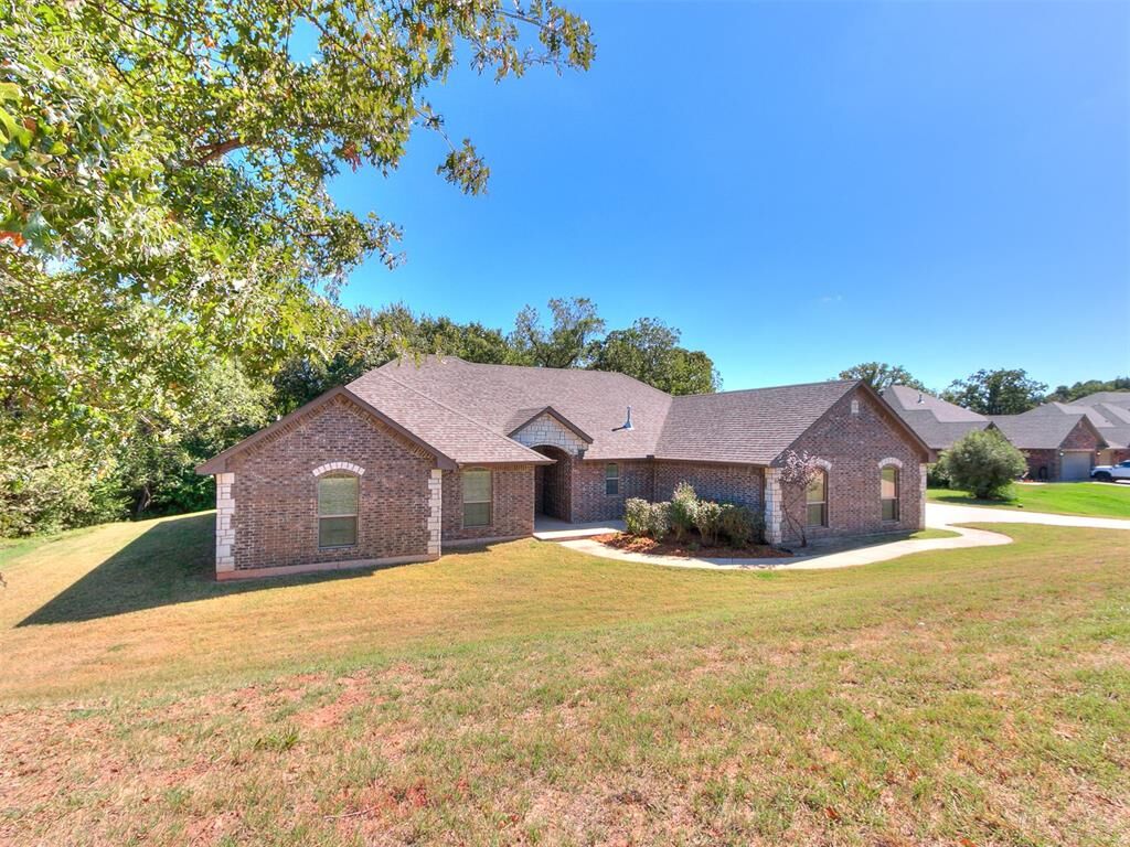 Property Photo:  12190 Maple Lane  OK 73044 