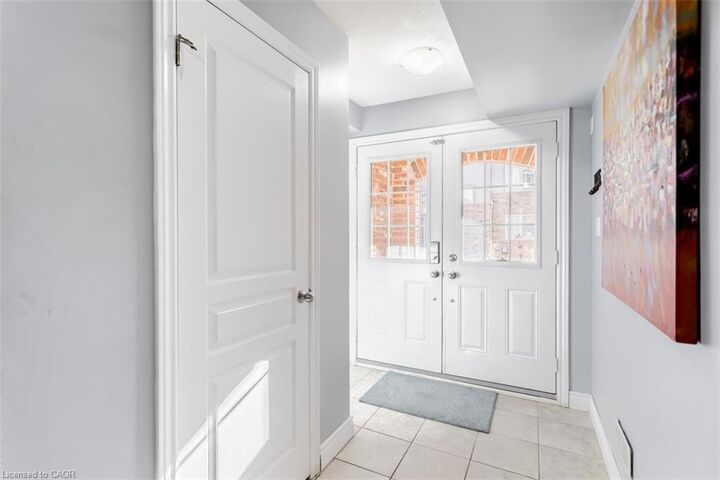 Property Photo:  14 Kenridge Terrace  ON L8J 0G4 
