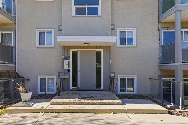 Property Photo:  609 67 Avenue SW 3  AB T2V 0M3 