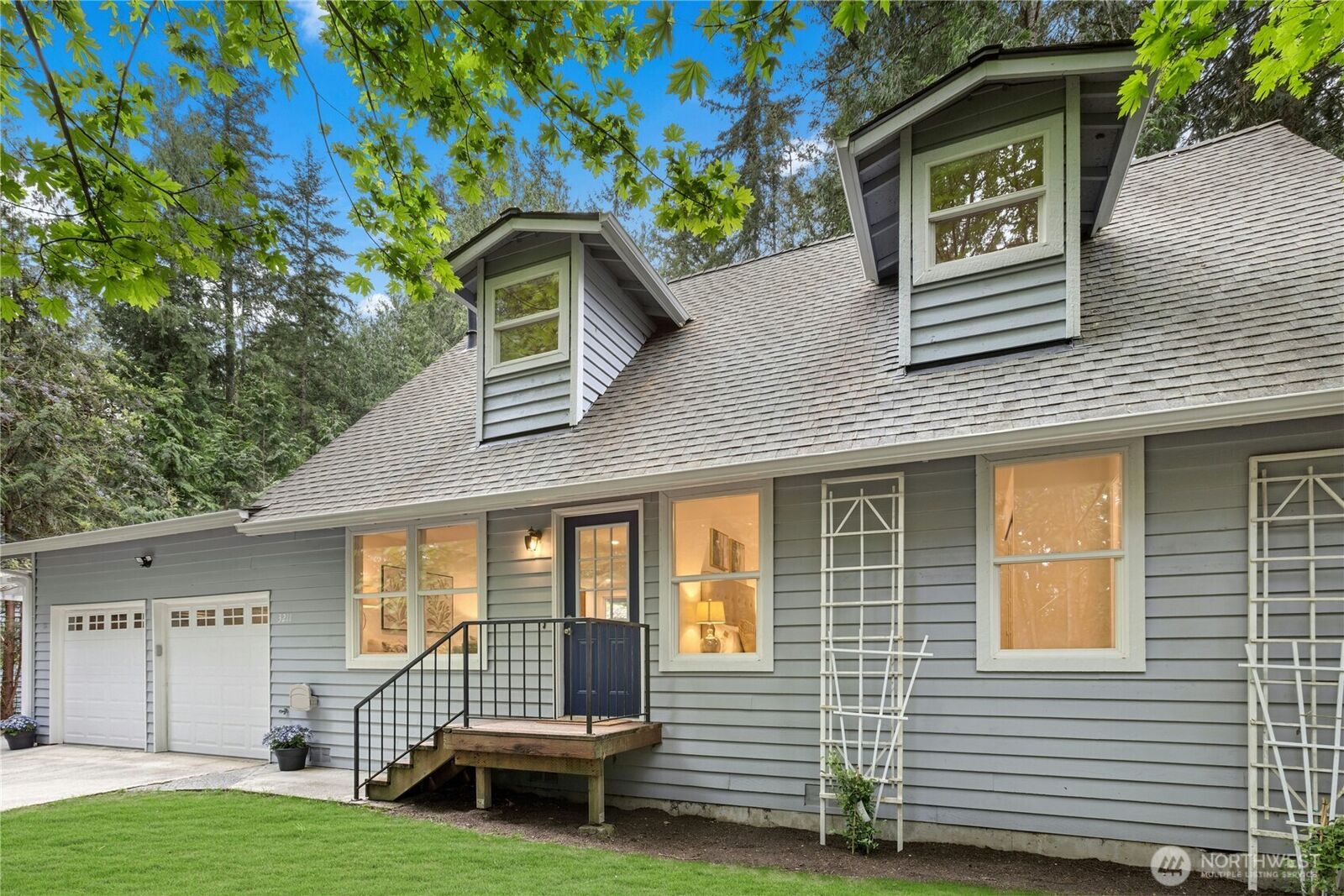 Property Photo:  3211 W Ames Lake Drive NE  WA 98053 