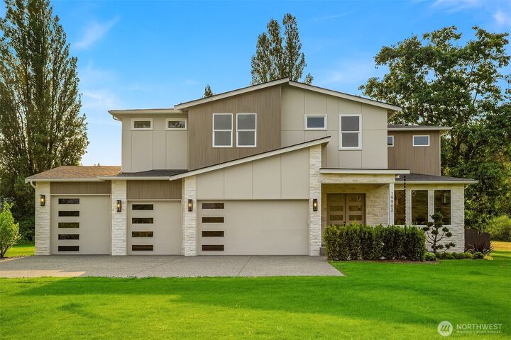 Property Photo:  19902  Broadway Avenue  WA 98296 