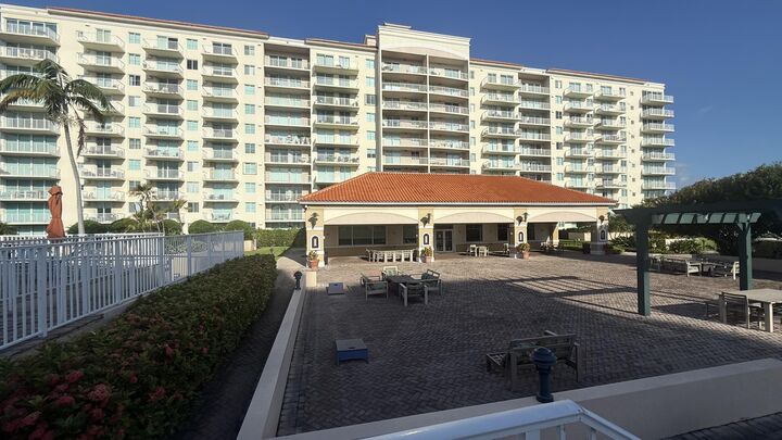 Property Photo:  3020 NE 32nd Avenue 623  FL 33308 