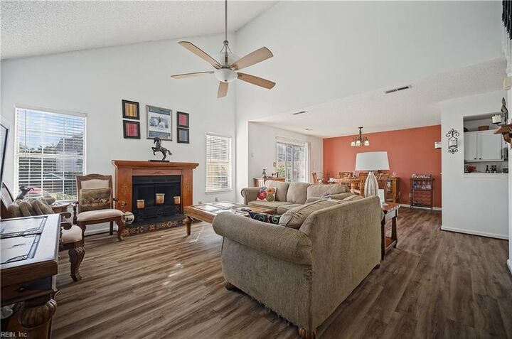 Property Photo:  5101 Heathglen Cir  VA 23456 