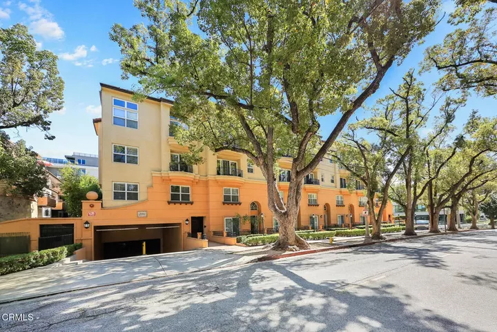 Property Photo:  286 N Madison 314  CA 91101 