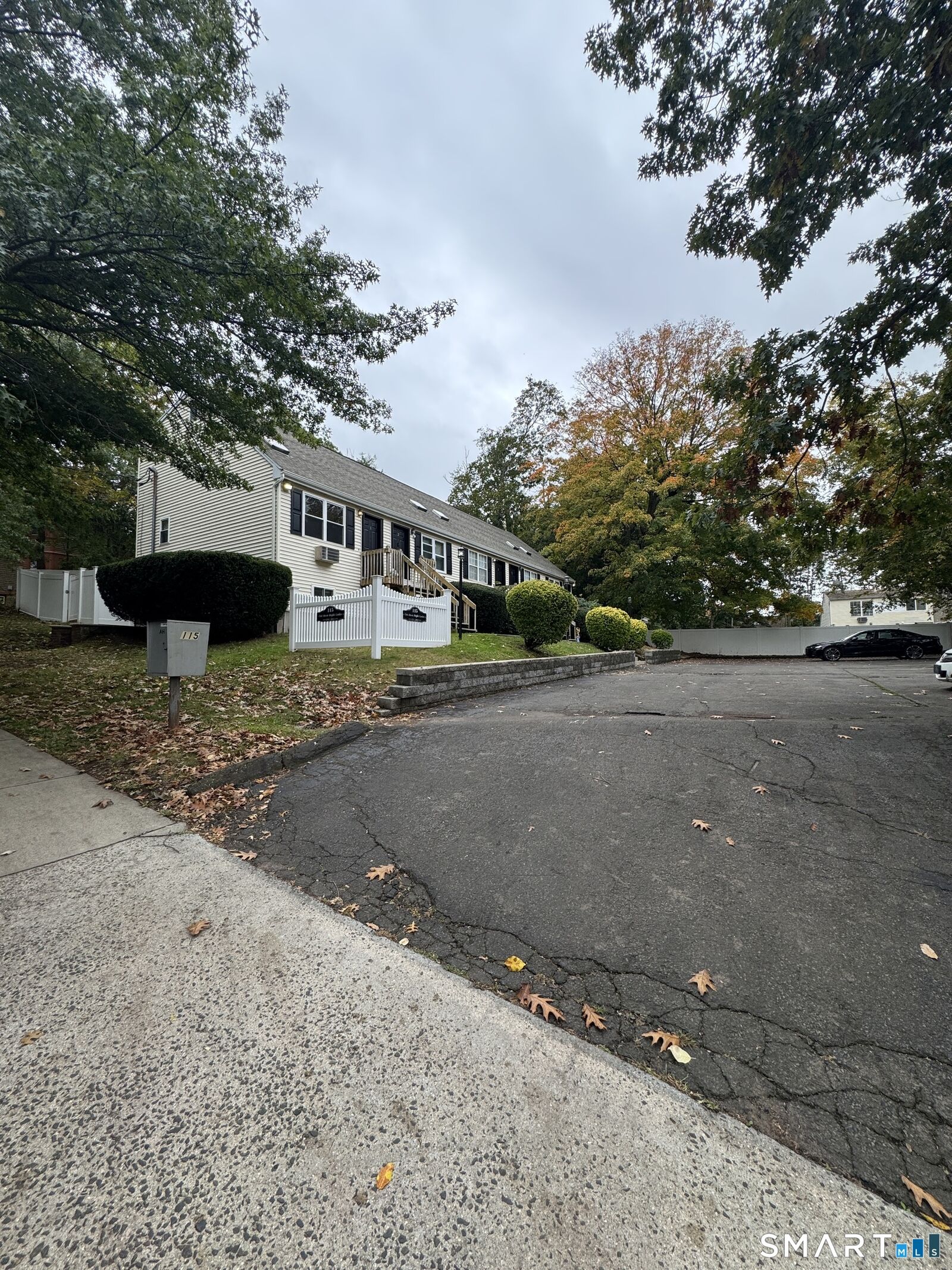 Property Photo: 115 East Grand Avenue 5 CT 06513