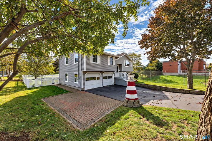 Property Photo: 115 Oak Bluff Avenue CT 06615
