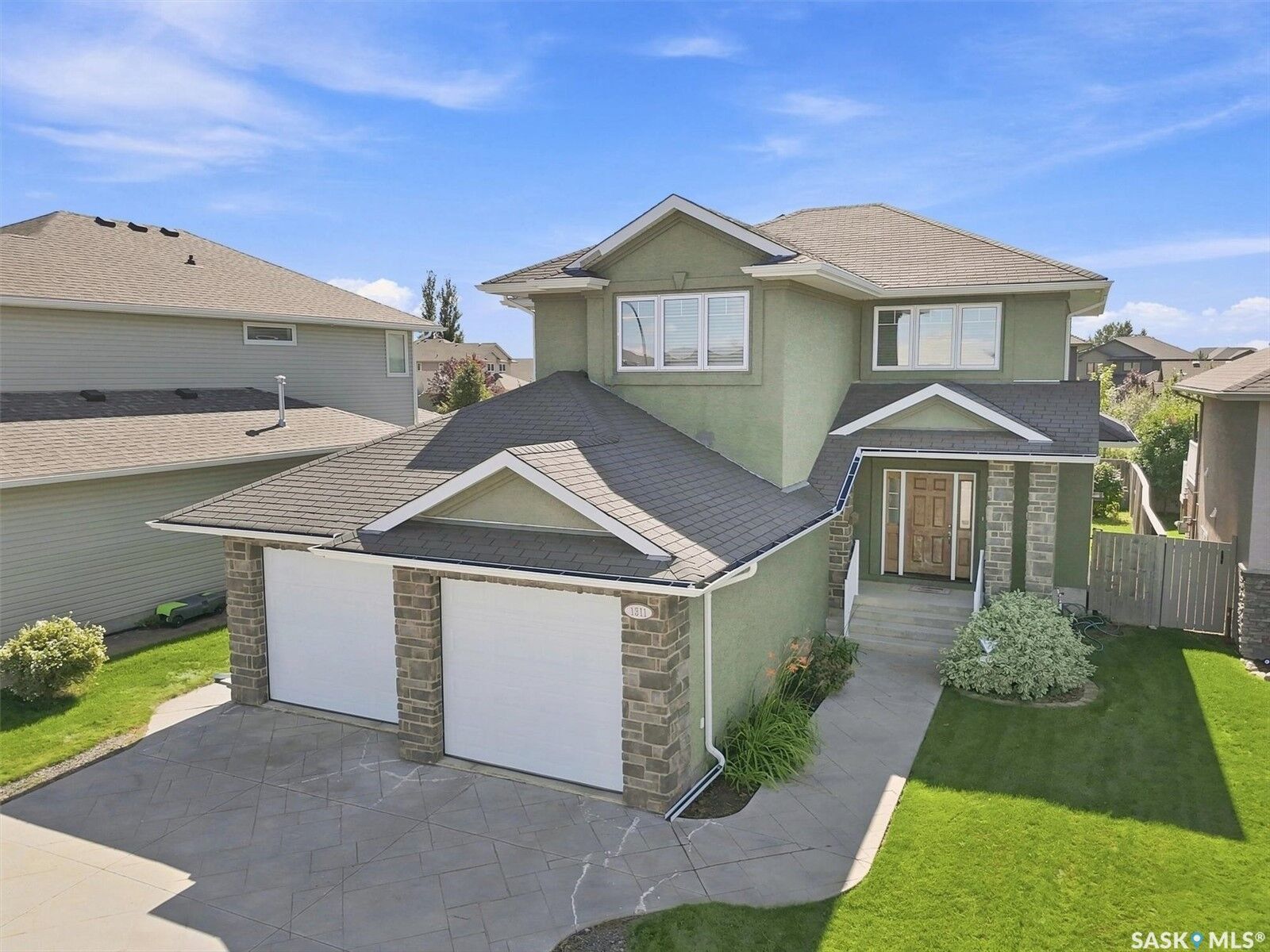 Property Photo:  1311 Shepherd Crescent  SK S7W 0B6 