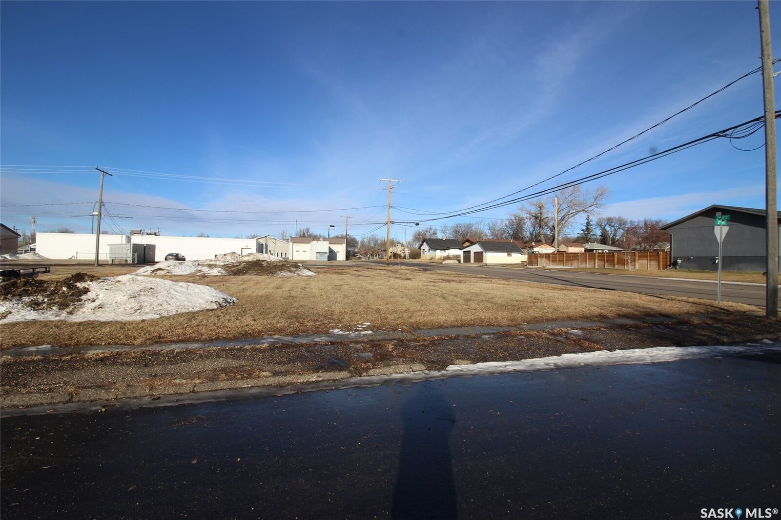 Property Photo:  185 2nd Avenue E  SK S0N 2M0 