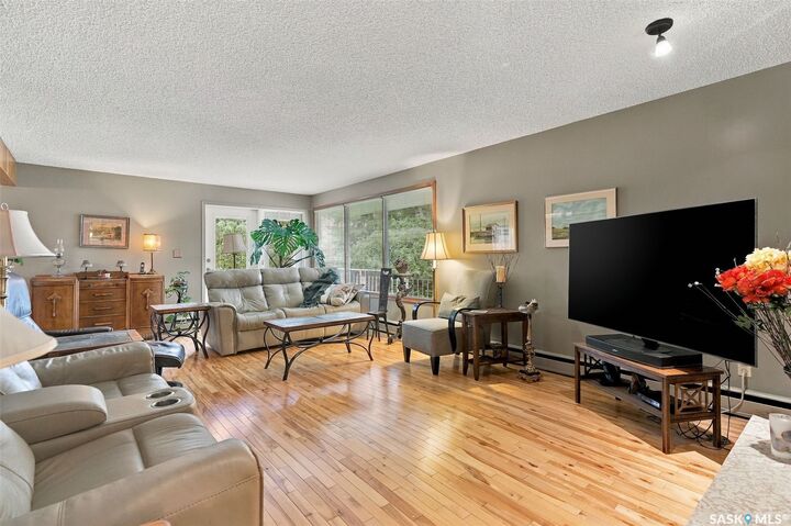Property Photo:  4002 Elphinstone Street  SK S4S 3K9 