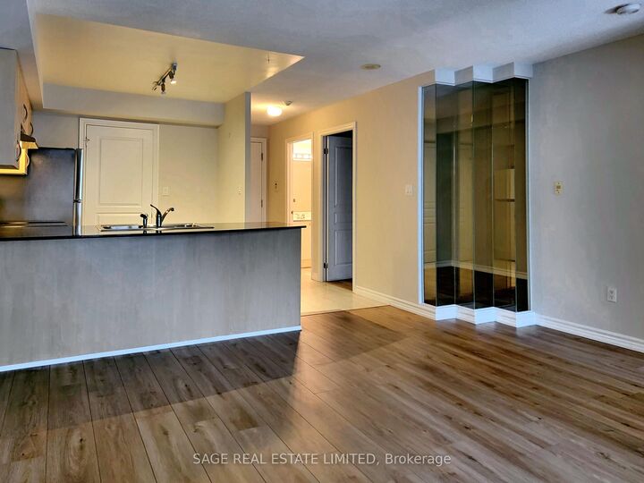 Property Photo:  801 Bay Street 1505  ON M5S 1Y9 