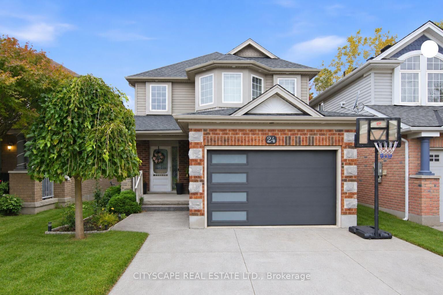 Property Photo:  24 Gees Way  ON N3C 4M5 