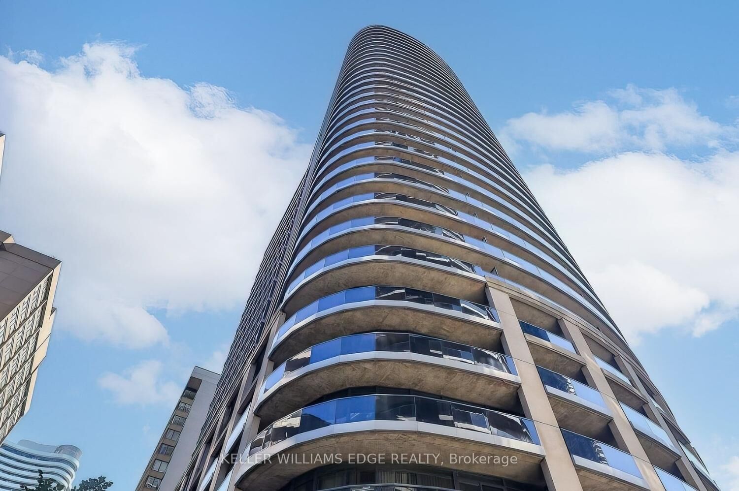Property Photo:  25 Carlton Street 2308  ON M5B 1L4 