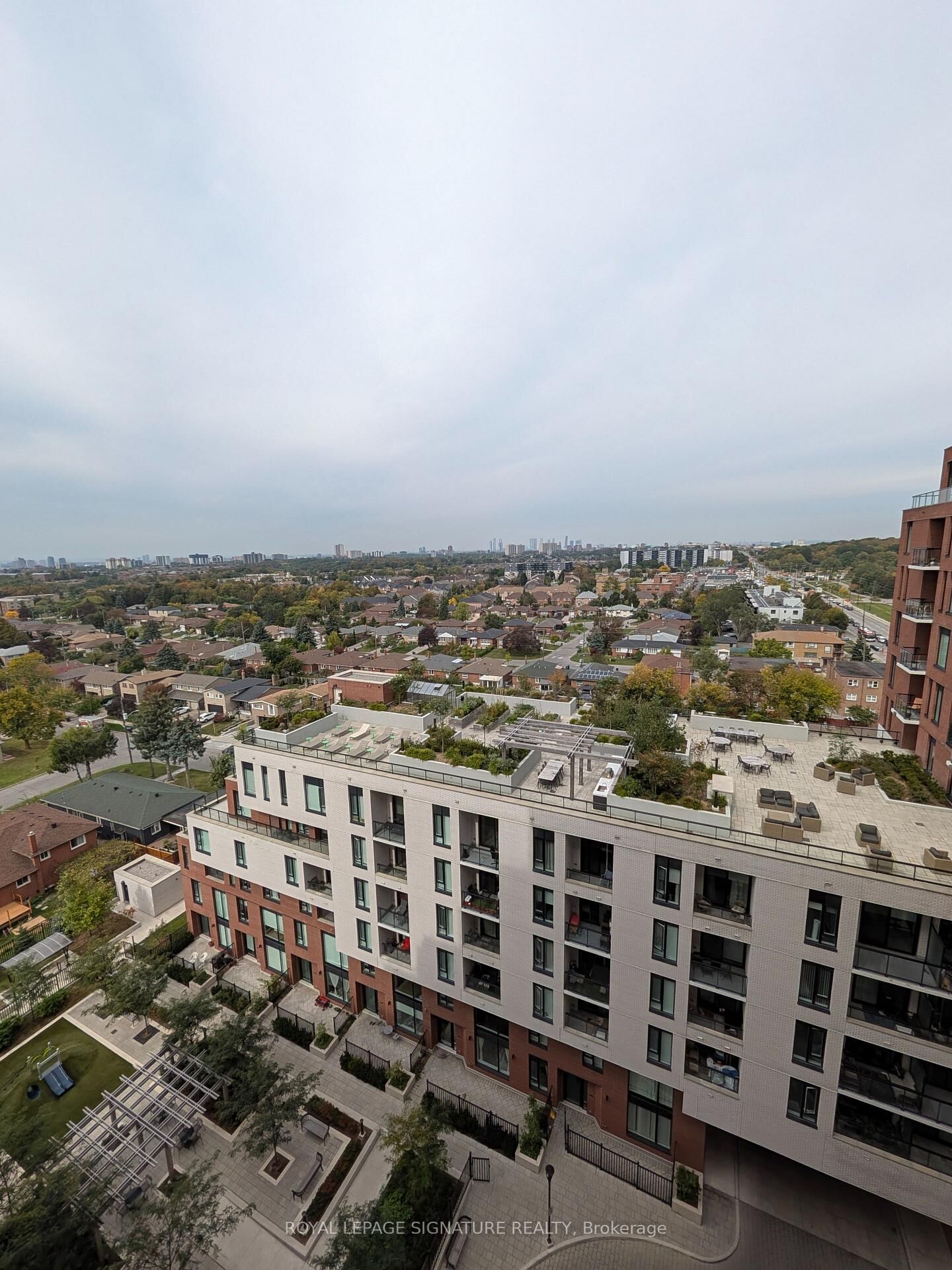 Property Photo: 3100 Keele Street 1121 ON M3M 0E1