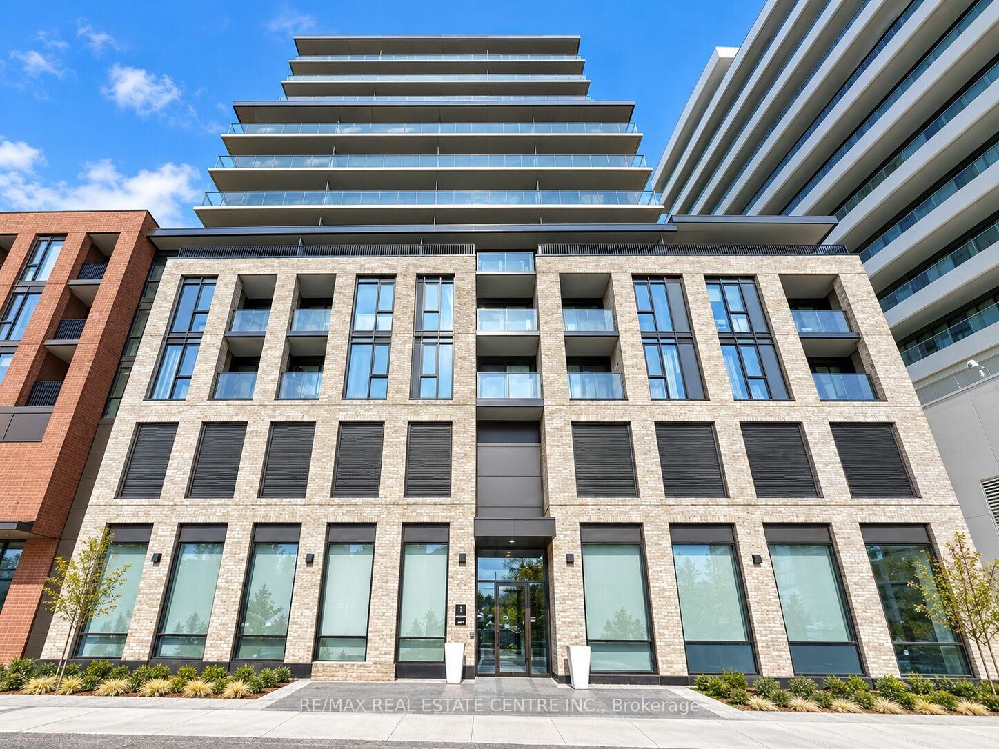 Property Photo:  1 Jarvis Street 1402  ON L8R 0A8 