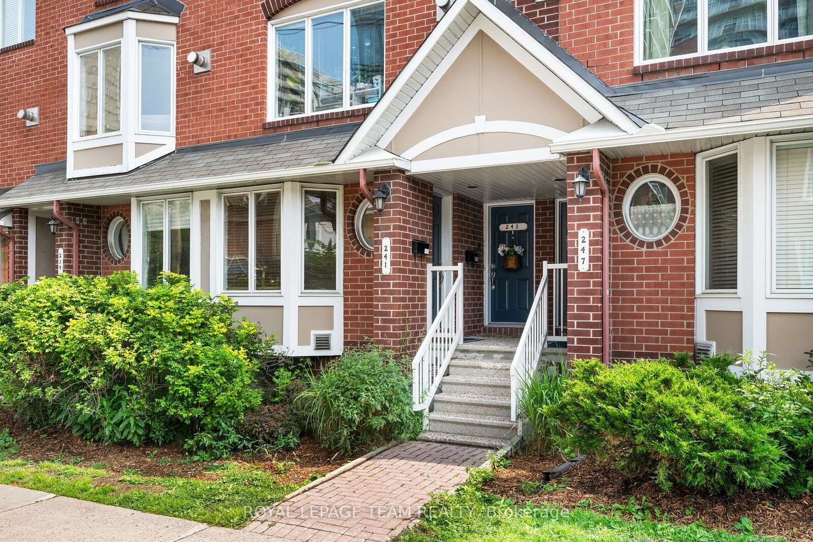 Property Photo:  241 Lyon Street N  ON K1R 1B4 