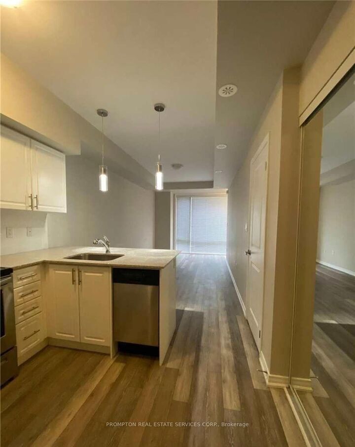 Property Photo:  28 Fieldway Road 59  ON M8Z 0E3 