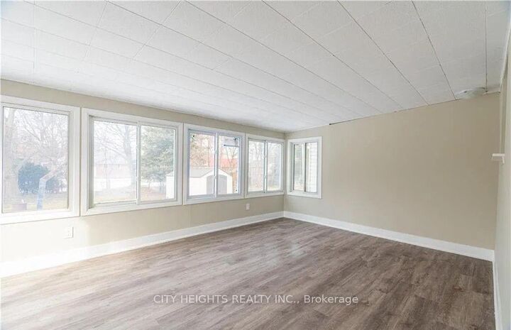 Photo de la propriété:  1590 Hartlet Street Main  ON N5V 1X8 