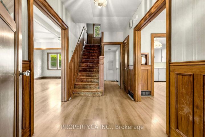 Property Photo:  54 Baby Point Road  ON M6S 2G3 