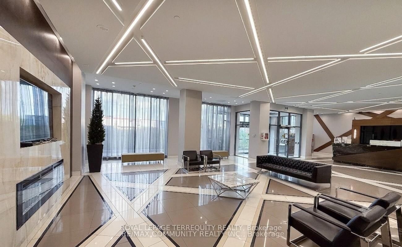 Property Photo:  5033 Four Springs Avenue 1219  ON L5R 0G6 