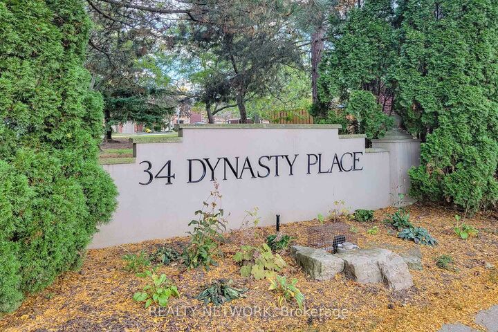 Property Photo:  34 Dynasty Avenue 44  ON L8G 5C8 