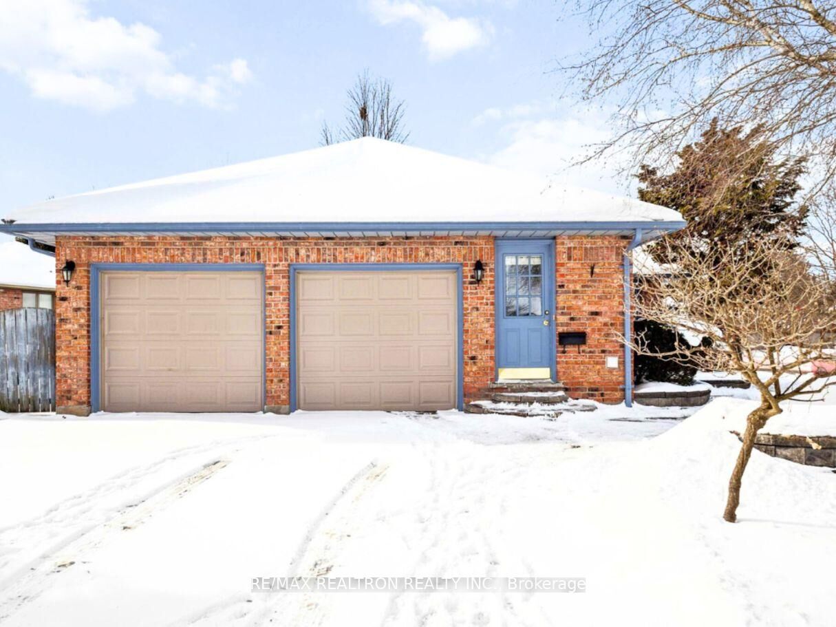 Property Photo:  75 Sunnyside Drive  ON N5X 3M4 
