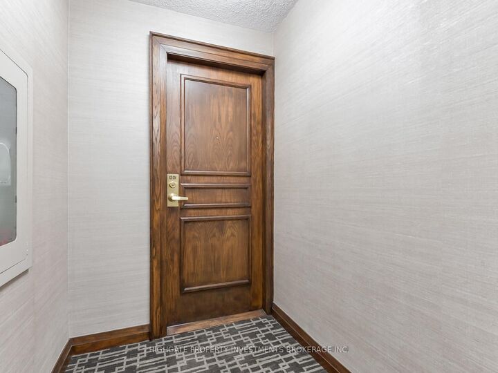 Property Photo:  195 Merton Street 1201  ON M4S 3H6 