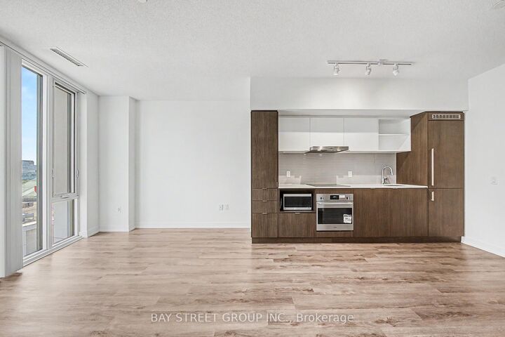 Property Photo:  138 Downes Street 806  ON M5E 0E4 