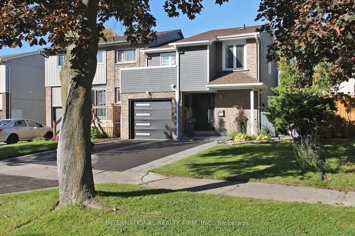 Property Photo:  1876 Bicroft Court  ON L1V 3E9 