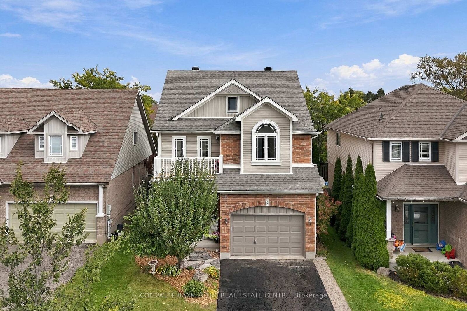 Property Photo:  37 Stoneham Street  ON L9R 2E6 