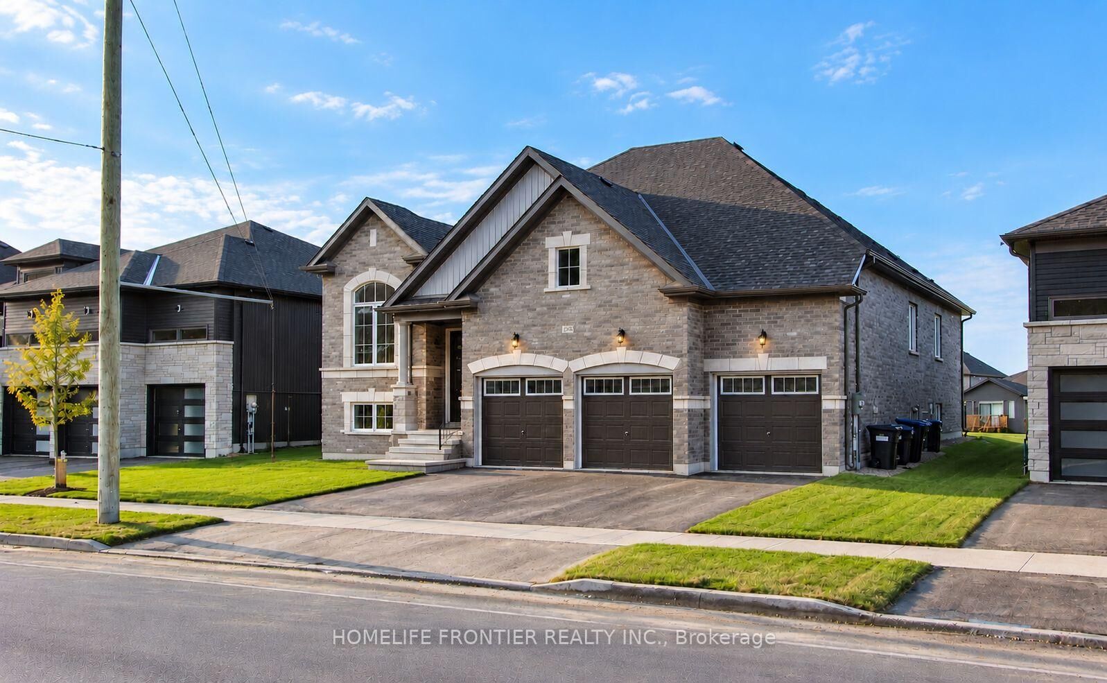 Property Photo:  364 Ramblewood Drive  ON L9Z 0L5 